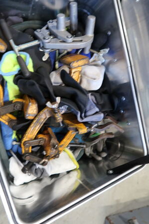 Opbevaringskasse JUMBO med div. Værktøj