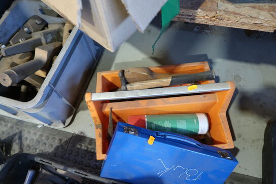 Værktøjstaske med div. Værktøj m.m.