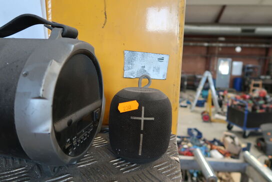 2 stk. højtalere BLOW m.fl.