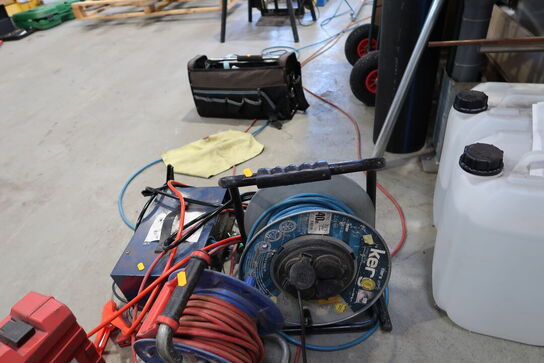 2 stk. kabeltromler samt lader EINHELL BT-BC 15