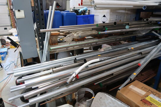 Grenreol med div. Varelager