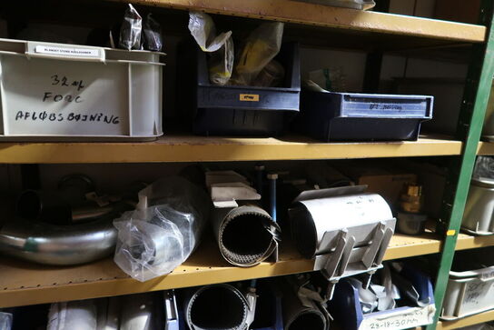 3 fag lagerreoler med div. Varelager og reservedele