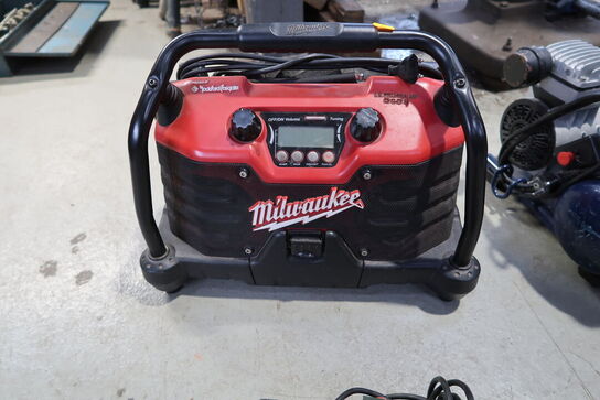 Arbejdsradio MILWAUKEE JSR 1228