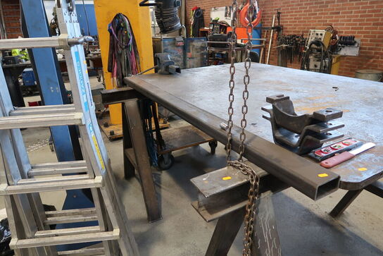 Svejsebord med skruestik