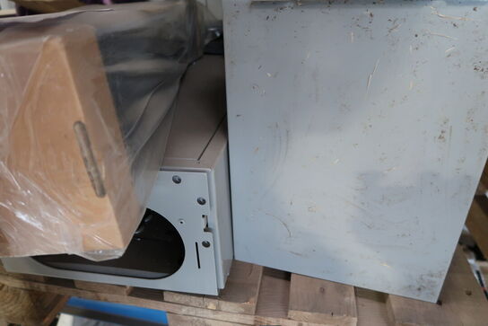 Palle med metalkasser