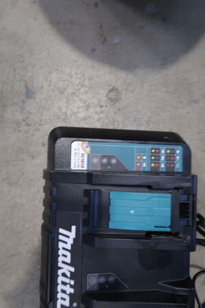 Dobbeltlader MAKITA