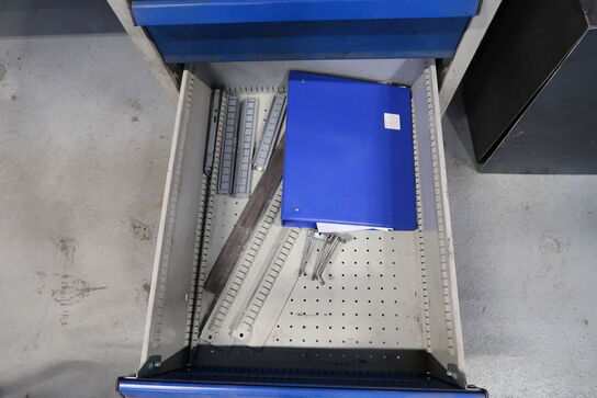 Arbejdsbord med div. Værktøj m.m.