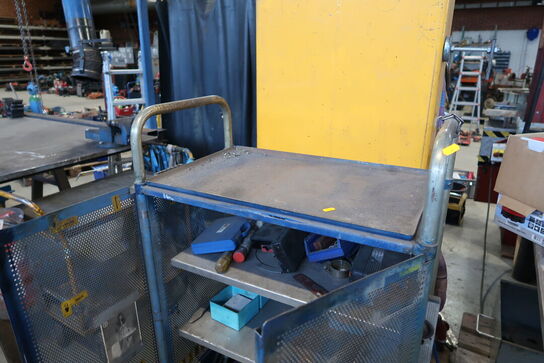 Værktøjsskab med div. Værktøj m.m.