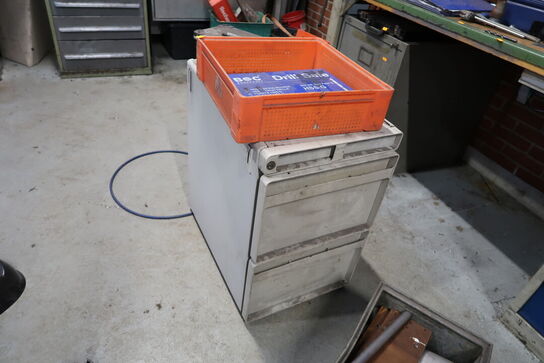 Sortimentsskab med div. Bor