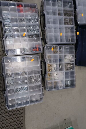 6 stk. sortimentskasser med div. Skruer, bolte m.m.