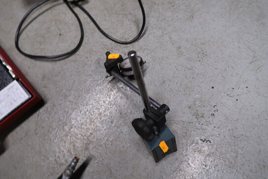 Magnetbase med måleur