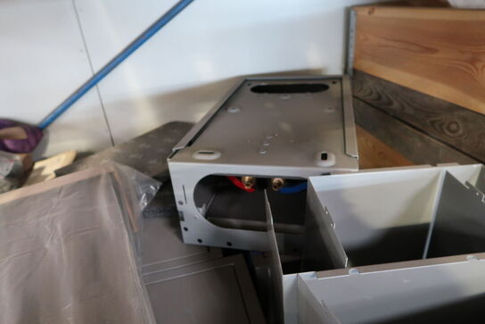 Palle med metalkasser