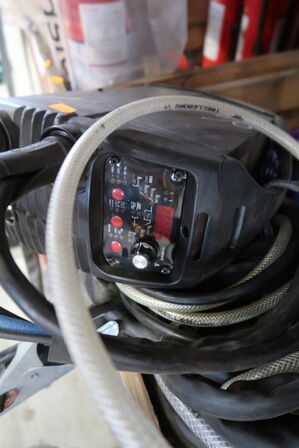 Palle med svejseværk, div. Svejseslanger (defekt)