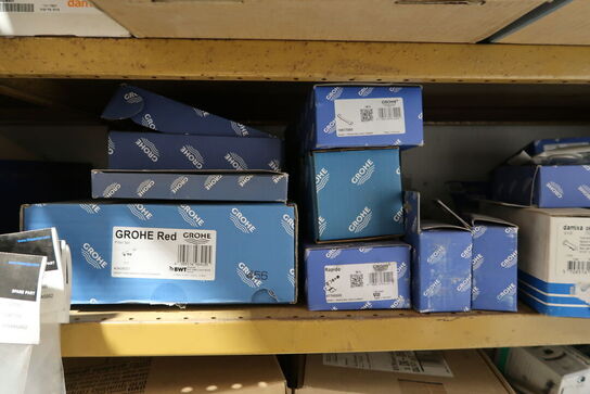 1 fag lagerreol med div. Armaturer HANS GROHE m.fl.