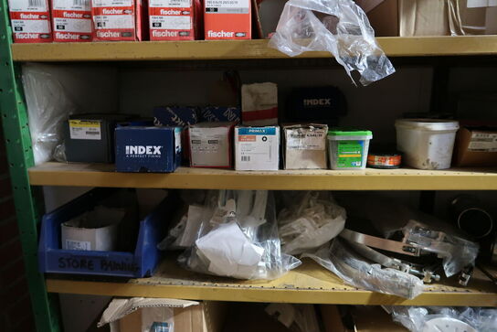 3 fag lagerreoler med div. Varelager og reservedele