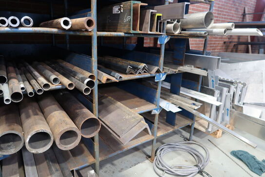 Reolsystem med div. Jern