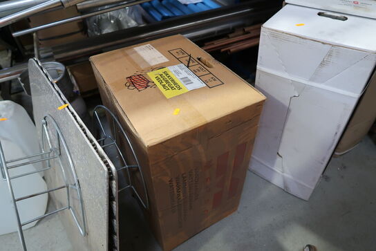 Div. Varelager i kasser m.m.