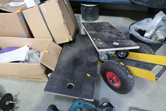 2 stk. møbelhunde samt pladevogn