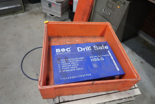 Sortimentsskab med div. Bor