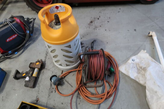 Gasflaske, ukrudtsbrænder samt kabeltromle