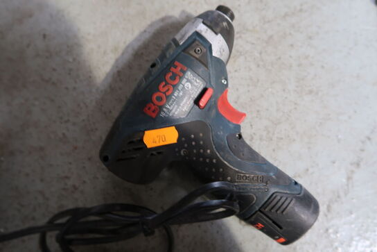 3 stk. akku håndværktøj BOSCH med 3 stk. batterier og lader
