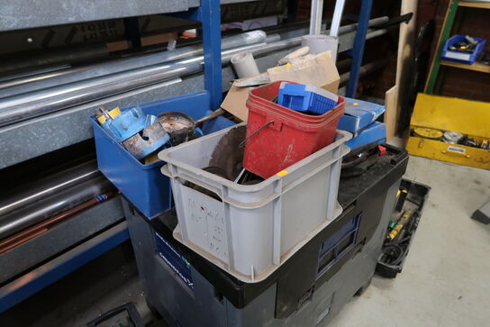 Div. Værktøj, kabeltromle samt opbevaringskasse