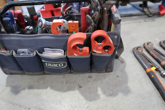 Værktøjstaske med div. Værktøj