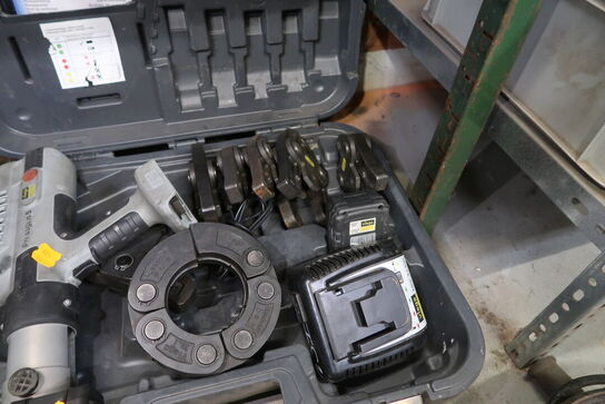 Akku pressemaskine VIEGA Pressgun 5 med 2 stk. batterier, lader m.m.