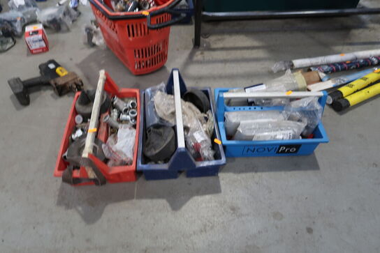 3 stk. kasser med div. Varelager og reservedele