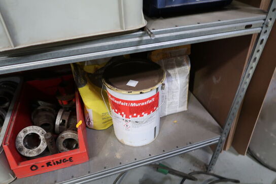 Lagerreol med div. Værktøj