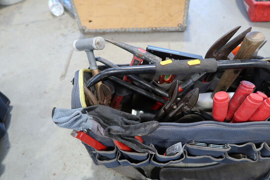 Værktøjstaske med div. Værktøj