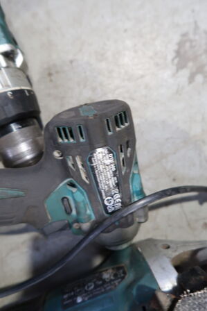 3 stk. akku håndværktøj MAKITA med 5 stk. batterier og lader