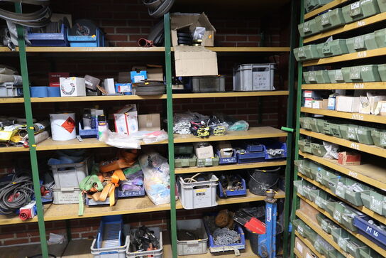 3 fag lagerreoler uden indhold