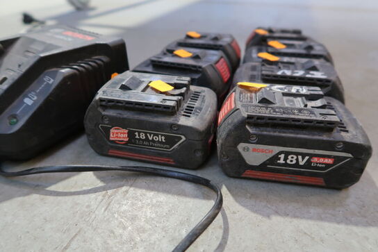 7 stk. batterier BOSCH samt lader