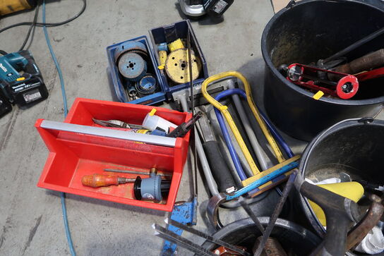 Div. Værktøj i plastikkasser