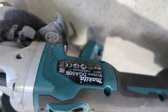 3 stk. akku hpndværktøj MAKITA DHP486, DTW285, DGA506 med 2 stk. batterier