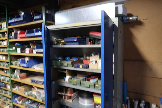 Stålskab uden indhold