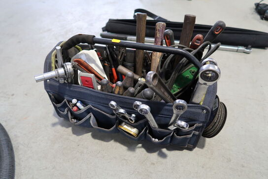 Værktøjstaske med div. Værktøj