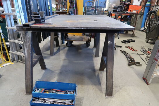 Svejsebord med skruestik