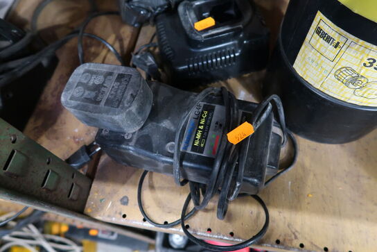 3 stk. lader samt batteri