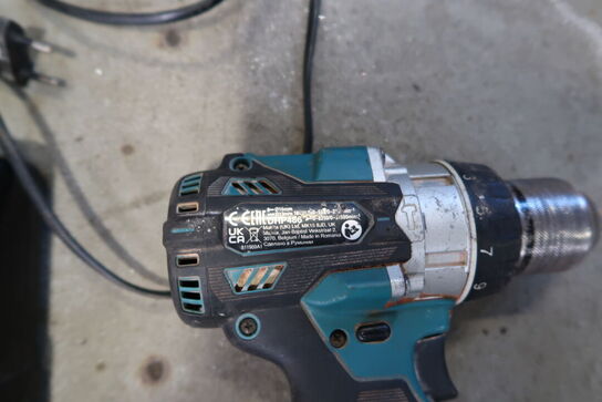 2 stk. akku håndværktøj MAKITA DHP486, DJR187 med 2 stk. batterier og lader