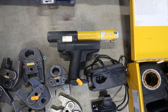 Akku radialpresse REMS 578001 med 3 stk. batterier og lader 