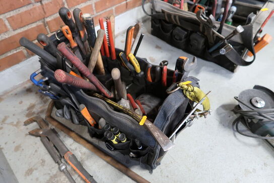 Værktøjstaske med div. Værktøj