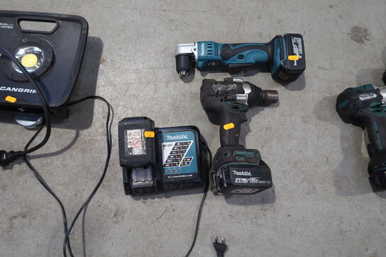 2 stk. akku håndværktøj MAKITA DTW700, DDA351 med 3 stk. batterier og lader 