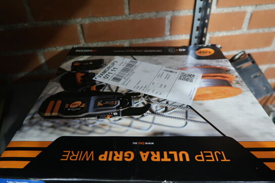 Lagerreol med div. Værktøj