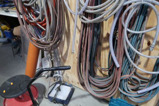 Div. Vandslanger, trykluftslanger, skærebrændere m.m.