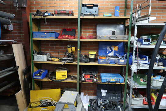 2 stk. lagerreoler uden indhold