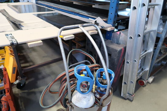 Vogn med skærebrænder (flasker medfølger ikke)