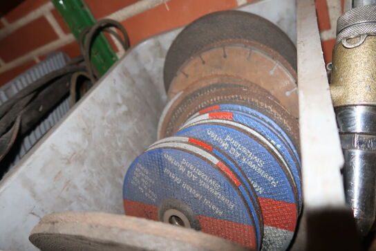 Div. Skæreskiver, værktøj m.m.