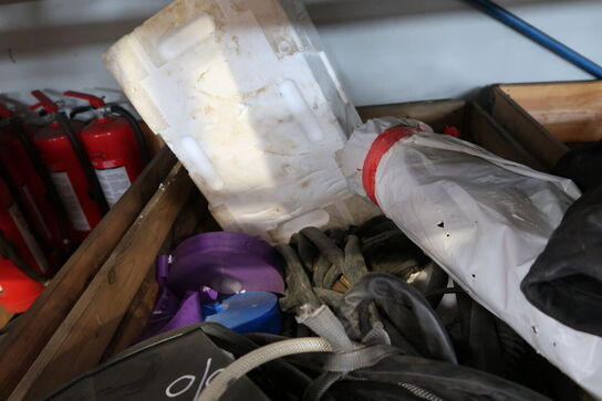 Palle med svejseværk, div. Svejseslanger (defekt)